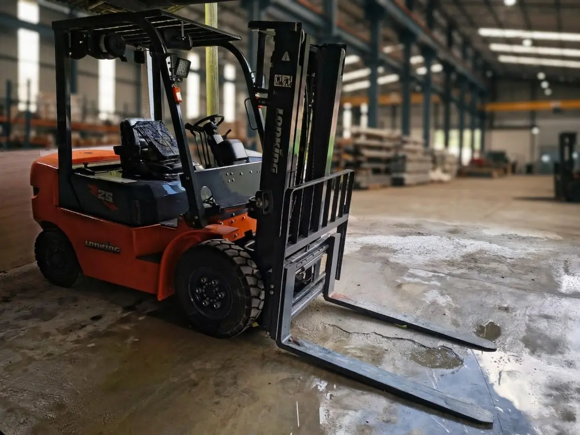 Empilhadeira Diesel Lonking FD25T